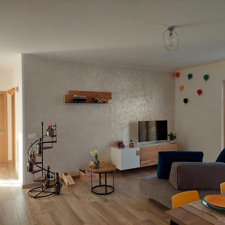 La Bougainville - Luxury Apartment Torbole Sul Garda Bagian luar foto