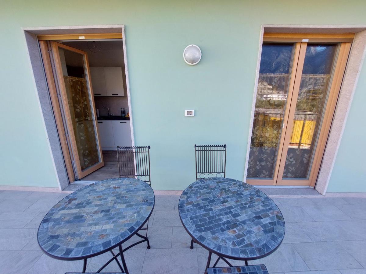 La Bougainville - Luxury Apartment Torbole Sul Garda Bagian luar foto