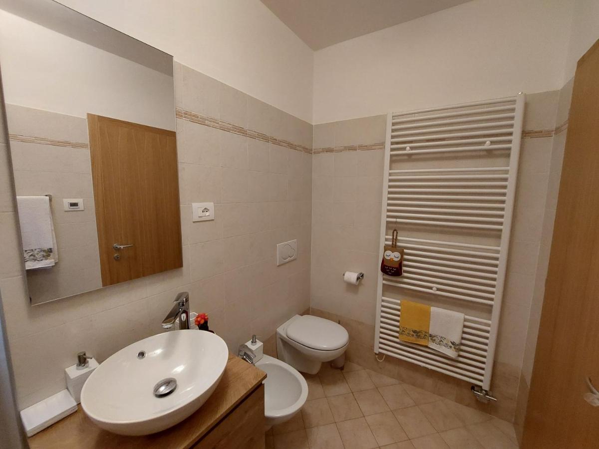La Bougainville - Luxury Apartment Torbole Sul Garda Bagian luar foto
