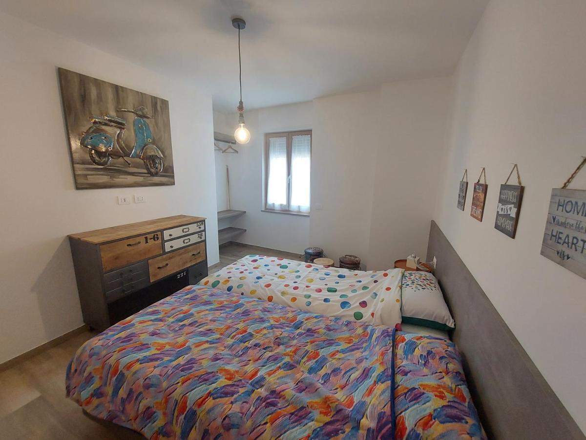 La Bougainville - Luxury Apartment Torbole Sul Garda Bagian luar foto