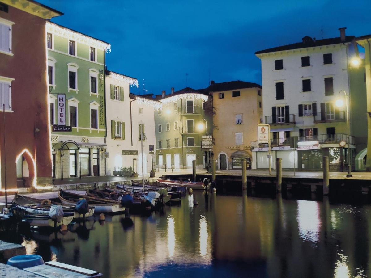 La Bougainville - Luxury Apartment Torbole Sul Garda Bagian luar foto